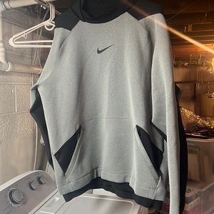 Nike men’s sweatshirt